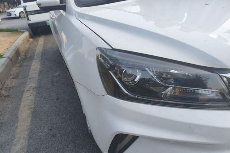 Used Geely Auto Emgrand 2020 1.5L Manual Upward Edition Right Front Headlight