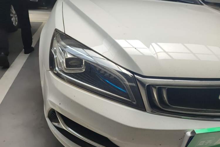 Used Geely Auto Emgrand 2020 1.5L Manual Upward Edition Right Front Headlight