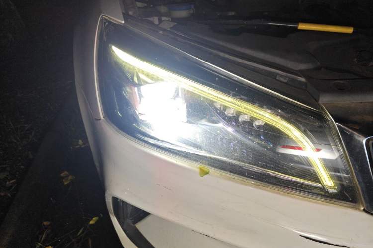 Used Geely Auto Emgrand 2020 1.5L CVT Upward Version Right Front Headlight