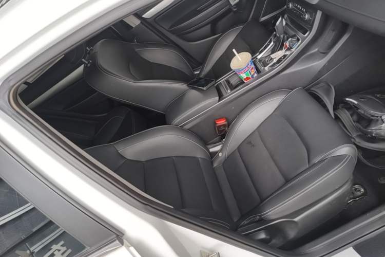Used Geely Auto Emgrand 2020 1.5L CVT Upward Version Right Front Seat