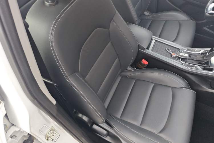 Used Geely Auto Emgrand 2020 1.5L CVT Upward Version Right Front Seat