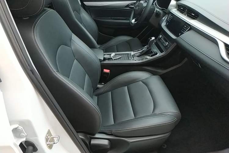 Used Geely Auto Emgrand 2020 1.5L CVT Upward Version Right Front Seat
