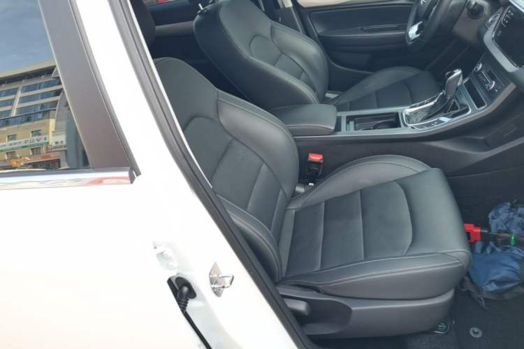 Used Geely Auto Emgrand 2020 1.5L CVT Upward Version Right Front Seat
