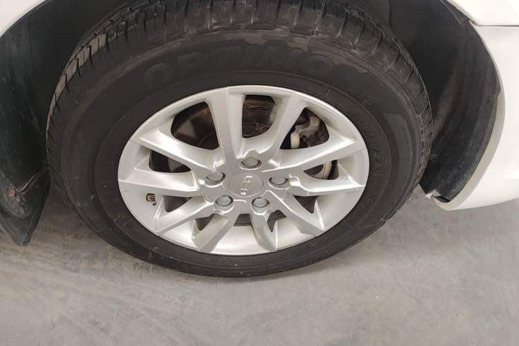 Used Geely Auto Emgrand 2020 1.5L Manual Luxury Model Right Front Wheel Hub