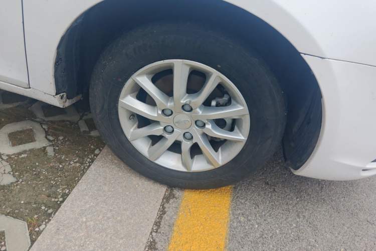 Used Geely Auto Emgrand 2020 1.5L CVT Luxury Model Right Front Wheel Hub