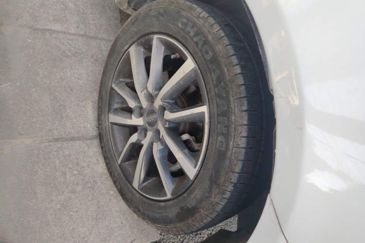 Used Geely Auto Emgrand 2020 1.5L Manual Upward Edition Right Front Wheel Hub