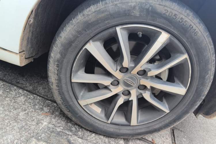 Used Geely Auto Emgrand 2020 1.5L CVT Upward Version Right Front Wheel Hub