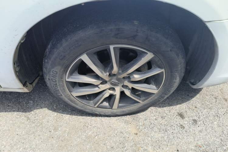 Used Geely Auto Emgrand 2020 1.5L Manual Upward Edition Right Front Wheel Hub