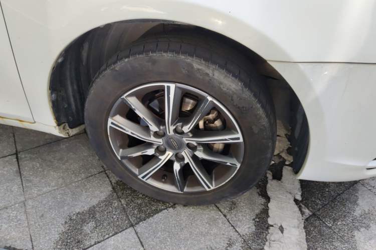 Used Geely Auto Emgrand 2020 1.5L Manual Upward Edition Right Front Wheel Hub