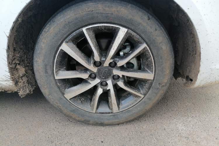 Used Geely Auto Emgrand 2020 1.5L CVT Upward Version Right Front Wheel Hub