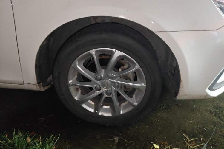 Used Geely Auto Emgrand 2020 1.5L CVT Upward Version Right Front Wheel Hub
