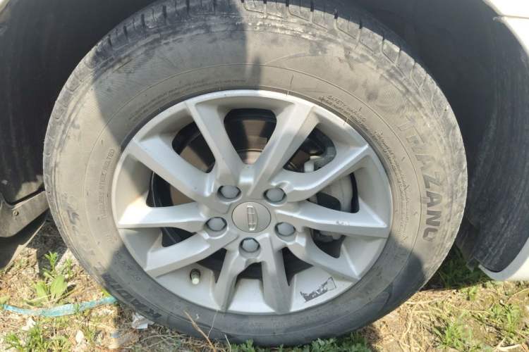 Used Geely Auto Emgrand 2020 1.5L Manual Luxury Model Right Front Wheel Hub