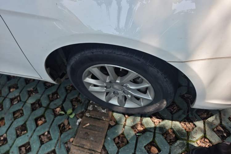 Used Geely Auto Emgrand 2020 1.5L CVT Luxury Model Right Front Wheel Hub