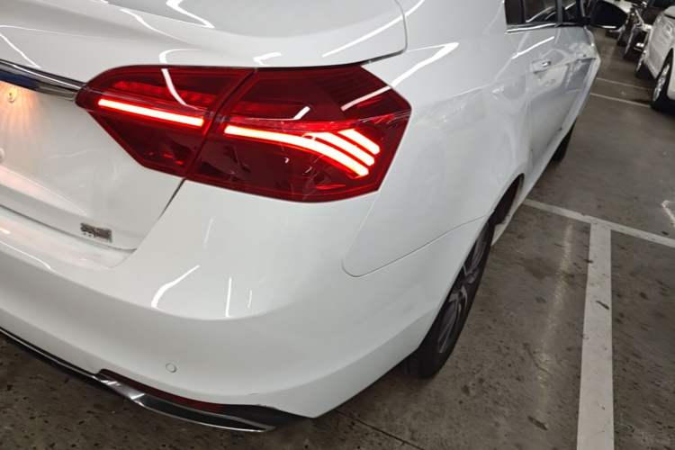 Used Geely Auto Emgrand 2020 1.5L CVT Upward Version Right Rear Taillight