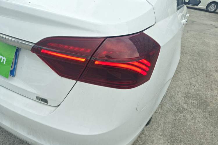 Used Geely Auto Emgrand 2020 1.5L CVT Upward Version Right Rear Taillight
