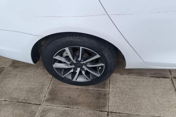 Used Geely Auto Emgrand 2020 1.5L CVT Upward Version Right Rear Wheel Hub