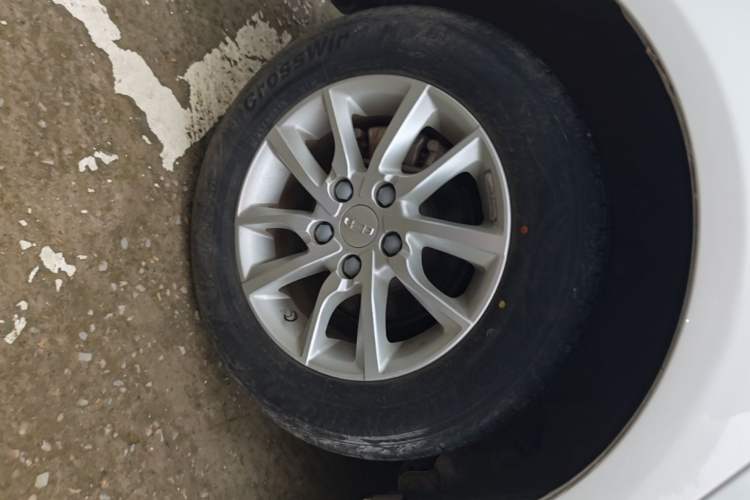Used Geely Auto Emgrand 2020 1.5L CVT Luxury Model Right Rear Wheel Hub