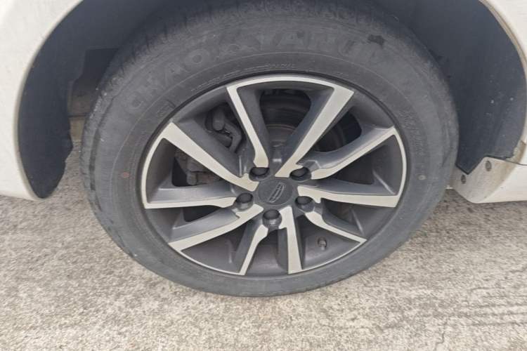 Used Geely Auto Emgrand 2020 1.5L CVT Upward Version Right Rear Wheel Hub