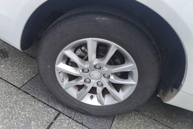 Used Geely Auto Emgrand 2020 1.5L CVT Luxury Model Right Rear Wheel Hub