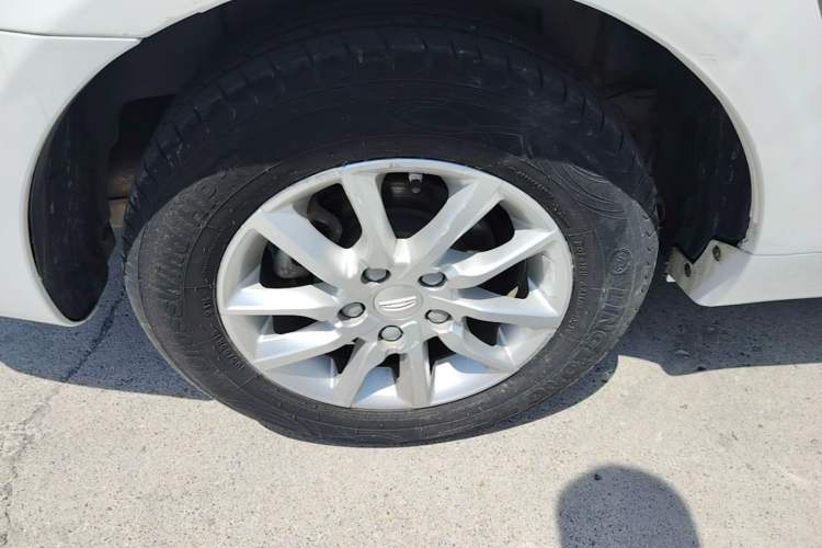 Used Geely Auto Emgrand 2020 1.5L Manual Comfort Version Right Rear Wheel Hub