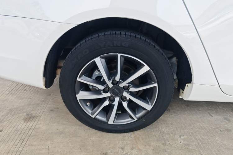 Used Geely Auto Emgrand 2020 1.5L CVT Upward Version Right Rear Wheel Hub