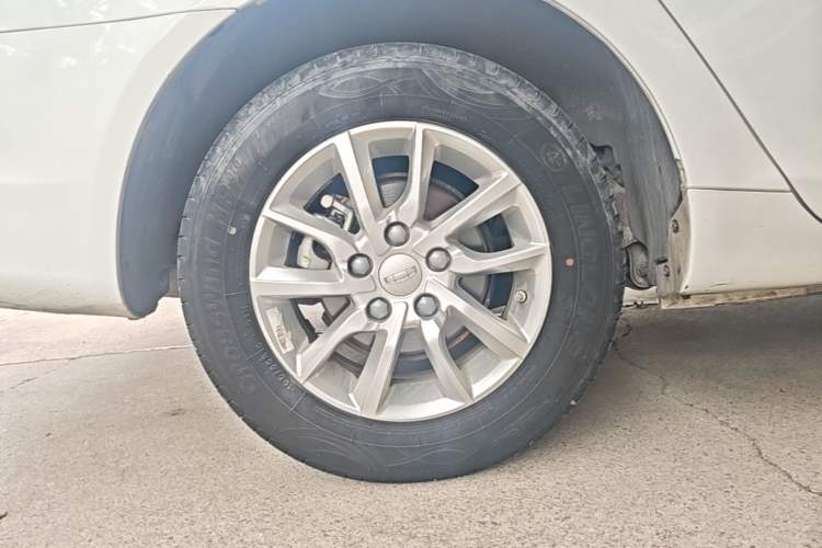 Used Geely Auto Emgrand 2020 1.5L CVT Comfort Model Right Rear Wheel Hub