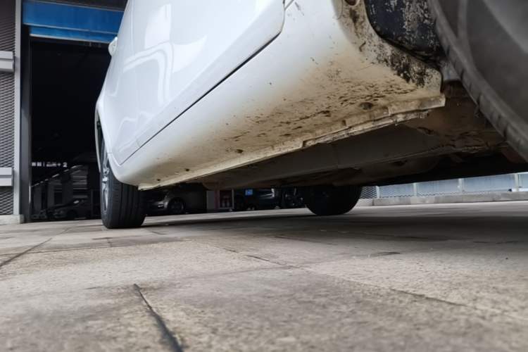 Used Geely Auto Emgrand 2020 1.5L CVT Upward Version Right Side Sill