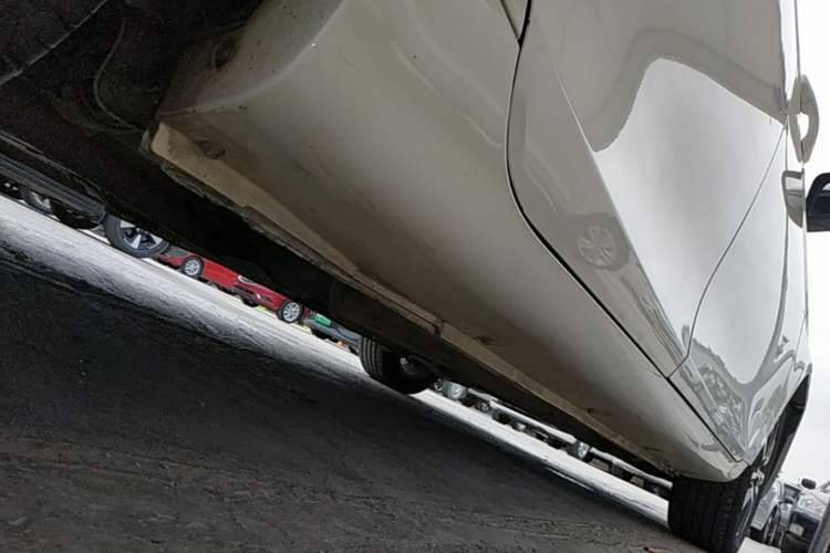 Used Geely Auto Emgrand 2020 1.5L CVT Upward Version Right Side Sill