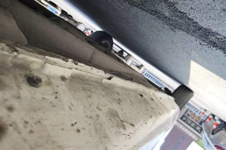 Used Geely Auto Emgrand 2020 1.5L Manual Comfort Version Right Side Sill