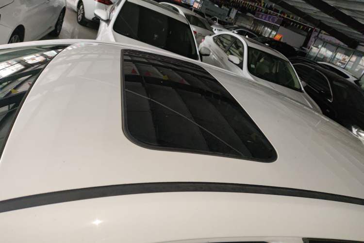 Used Geely Auto Emgrand 2020 1.5L CVT Luxury Model Roof