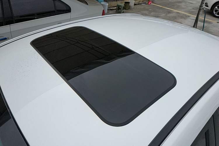 Used Geely Auto Emgrand 2020 1.5L CVT Upward Version Roof