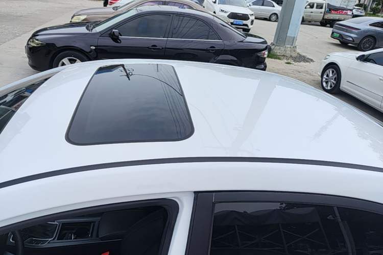 Used Geely Auto Emgrand 2020 1.5L CVT Luxury Model Roof