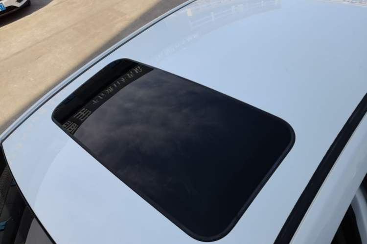 Used Geely Auto Emgrand 2020 1.5L CVT Upward Version Roof