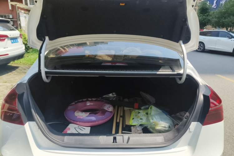 Used Geely Auto Emgrand 2020 1.5L CVT Upward Version Trunk
