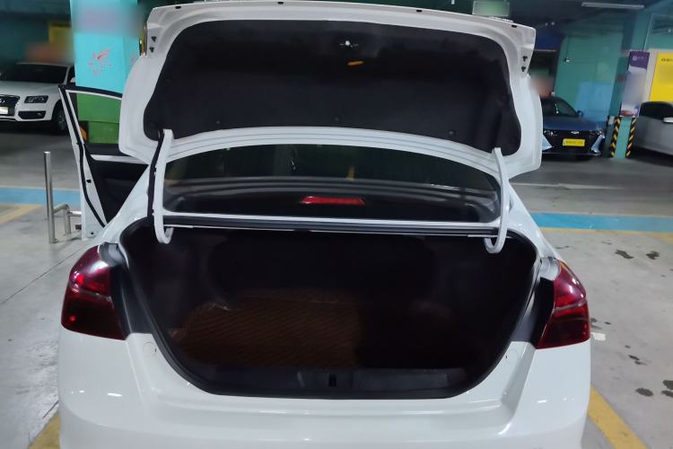 Used Geely Auto Emgrand 2020 1.5L CVT Upward Version Trunk