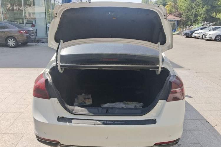 Used Geely Auto Emgrand 2020 1.5L CVT Upward Version Trunk