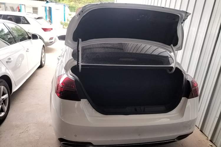 Used Geely Auto Emgrand 2020 1.5L CVT Luxury Model Trunk