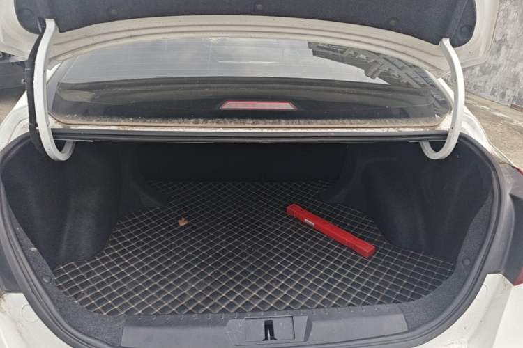 Used Geely Auto Emgrand 2020 1.5L CVT Upward Version Trunk