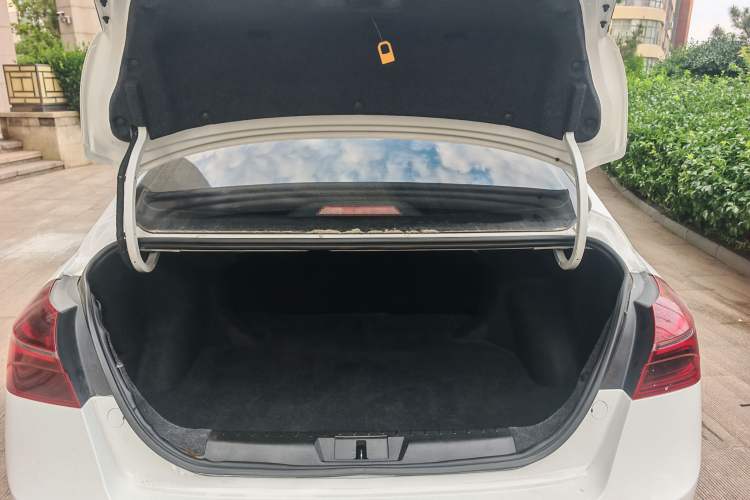 Used Geely Auto Emgrand 2020 1.5L Manual Comfort Version Trunk