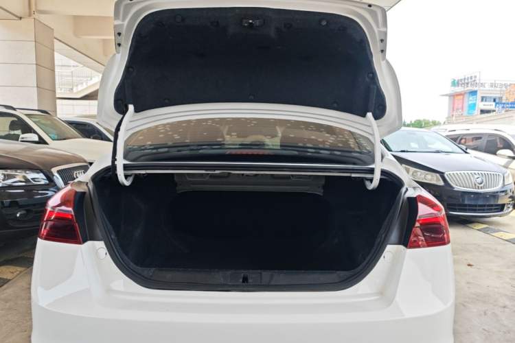 Used Geely Auto Emgrand 2020 1.5L CVT Upward Version Trunk