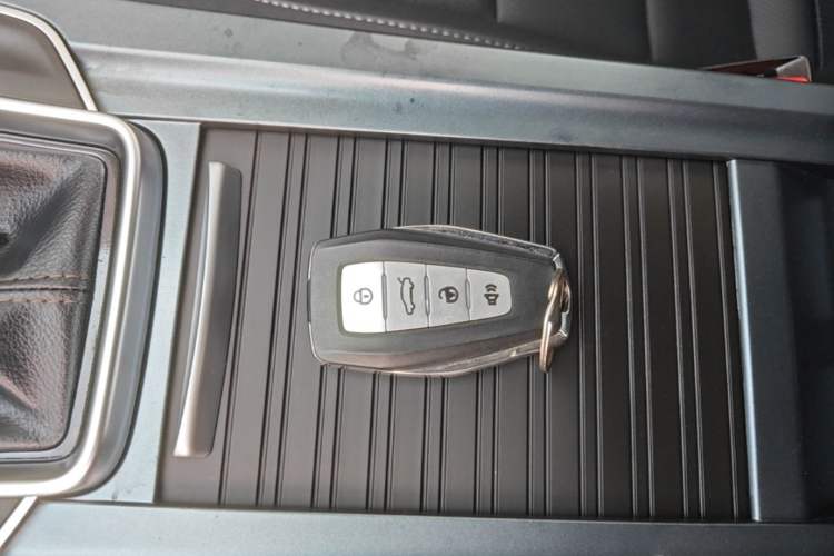 Used Geely Auto Emgrand 2020 1.5L CVT Luxury Model Vehicle Key