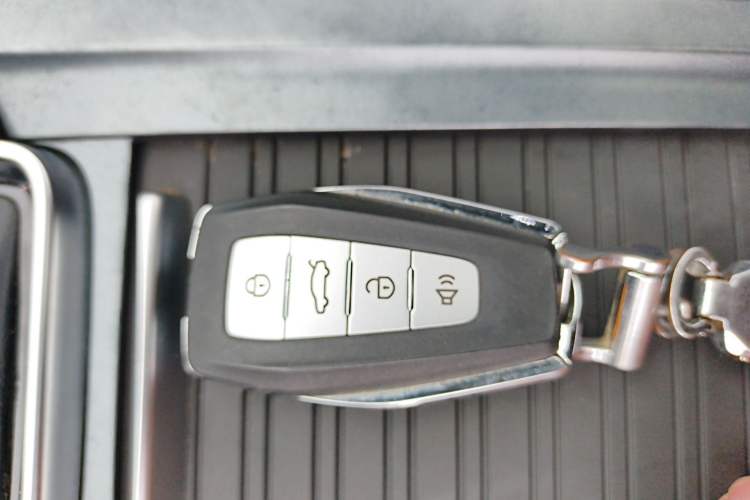 Used Geely Auto Emgrand 2020 1.5L CVT Upward Version Interior 1