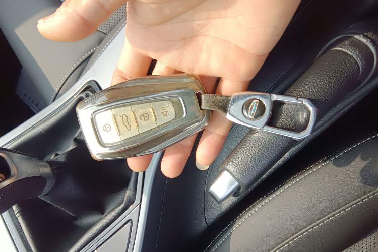 Used Geely Auto Emgrand 2020 1.5L Manual Luxury Model Vehicle Key