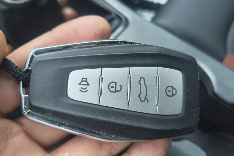 Used Geely Auto Emgrand 2020 1.5L Manual Luxury Model Vehicle Key