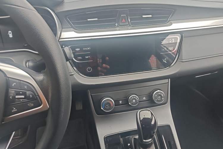 Used Geely Auto Emgrand 2020 1.5L CVT Comfort Model Audio And AC Panel