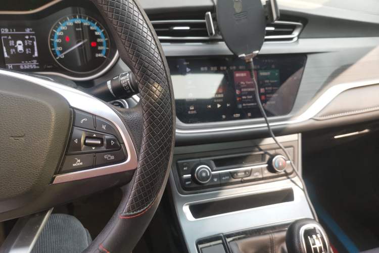 Used Geely Auto Emgrand 2020 1.5L Manual Luxury Model Audio And AC Panel