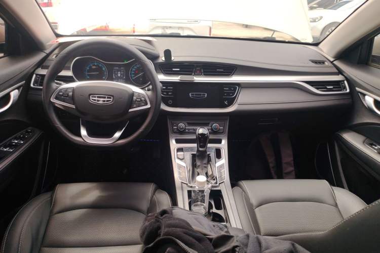 Used Geely Auto Emgrand 2020 1.5L CVT Luxury Model Center Console