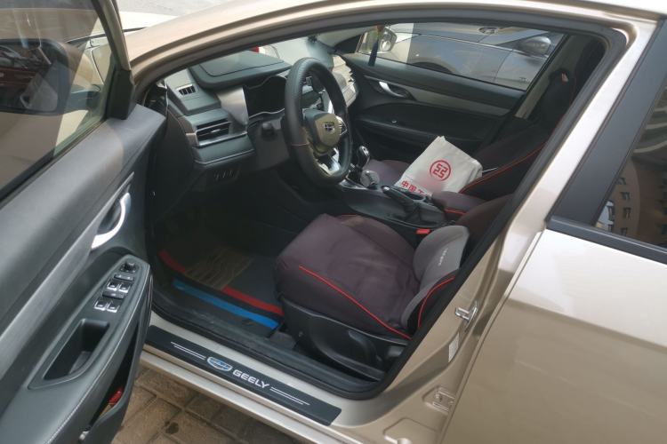 Used Geely Auto Emgrand 2020 1.5L Manual Luxury Model Driver Seat