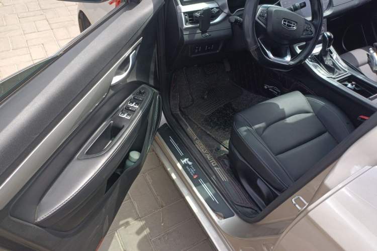 Used Geely Auto Emgrand 2020 1.5L CVT Upward Version Driver Seat