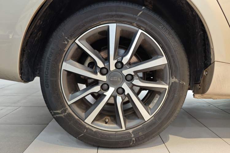 Used Geely Auto Emgrand 2020 1.5L Manual Upward Edition Exterior 4